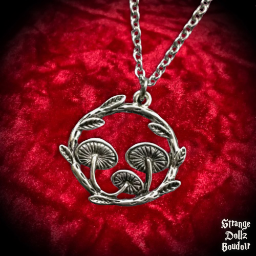 Mushroom Wreath Necklace, Cottagecore, Fairycore