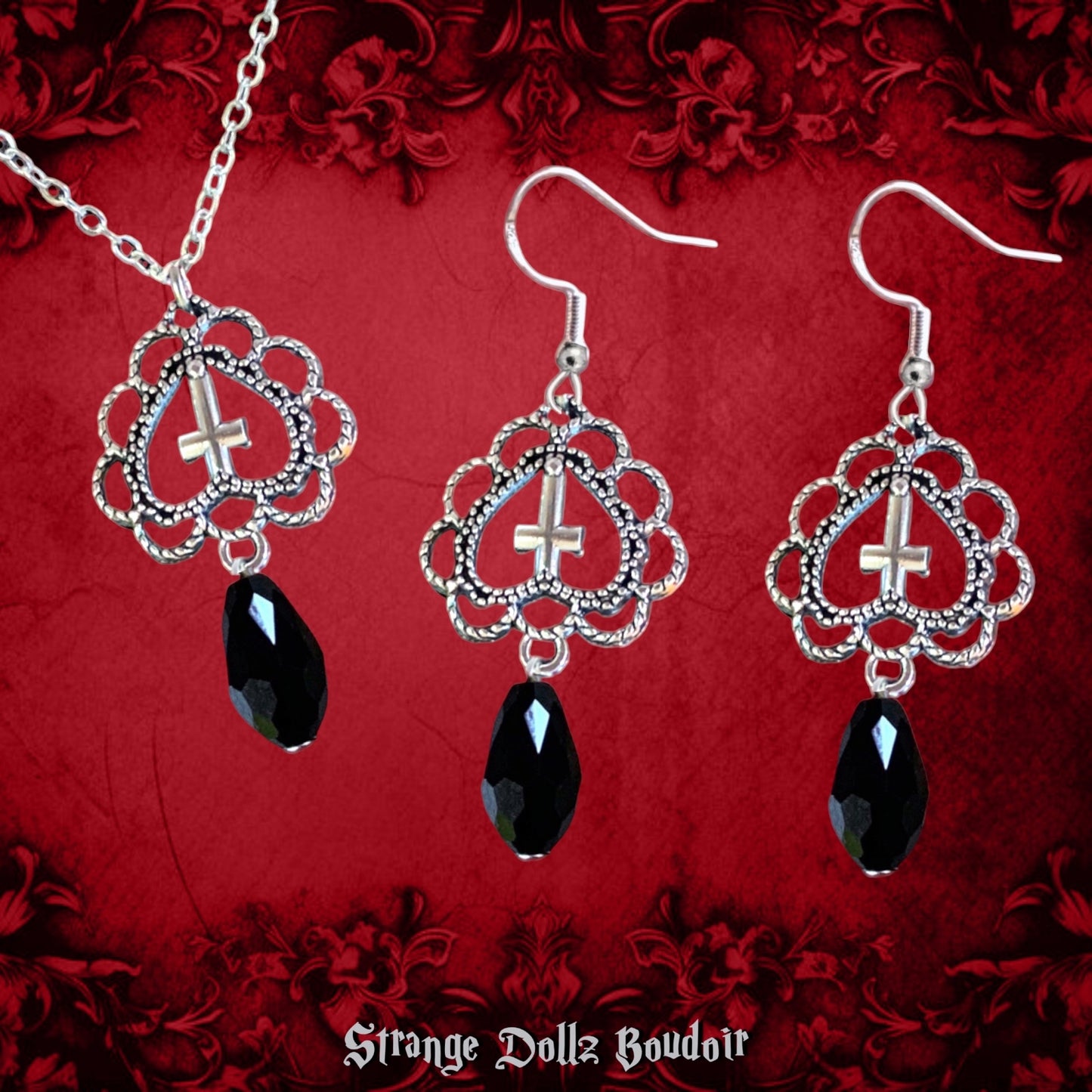 Gothic jewellery, Strange Dollz Boudoir
